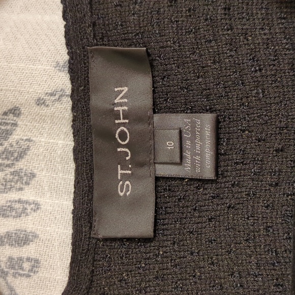 St. John Blazer - Picture 2 of 6